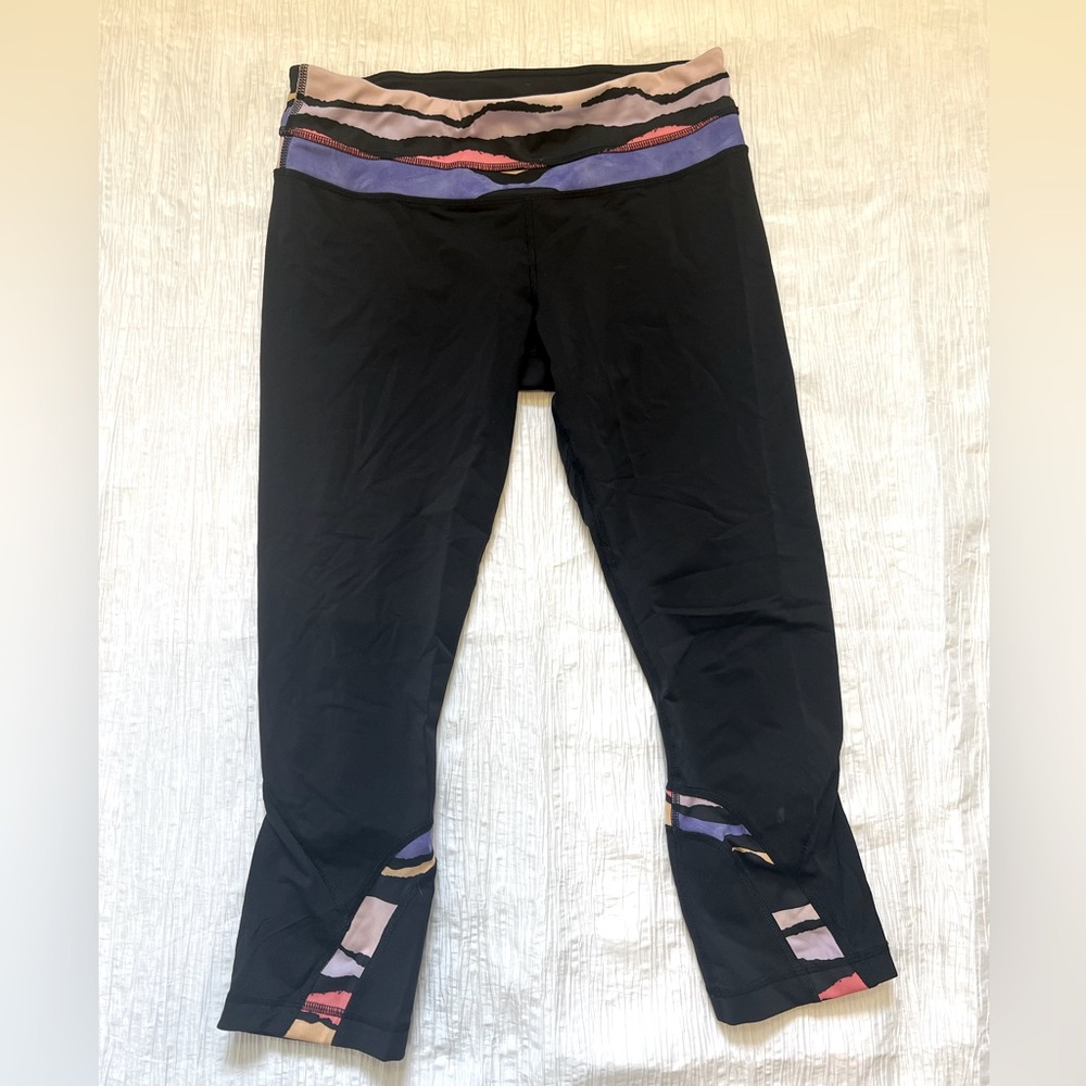 Lululemon Cropped Leggings 22” - Size 8